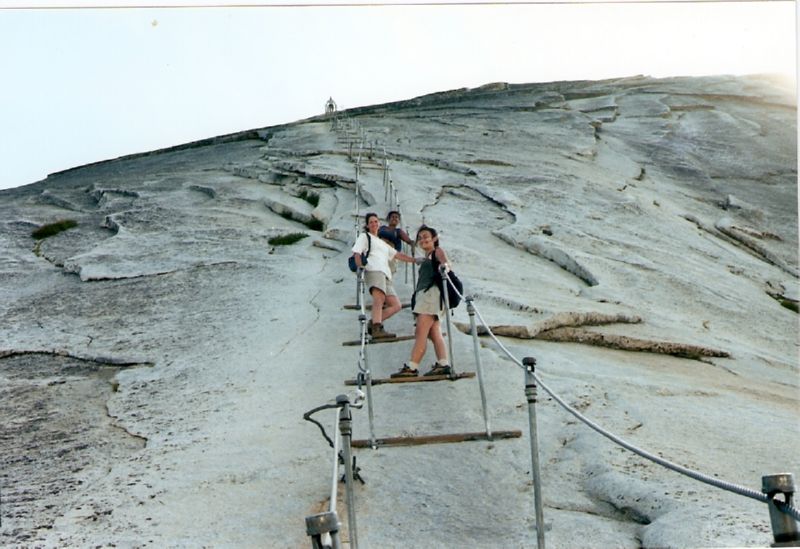 2002-XX Half Dome 04 Santhi, Kristi, Aslihan in cables